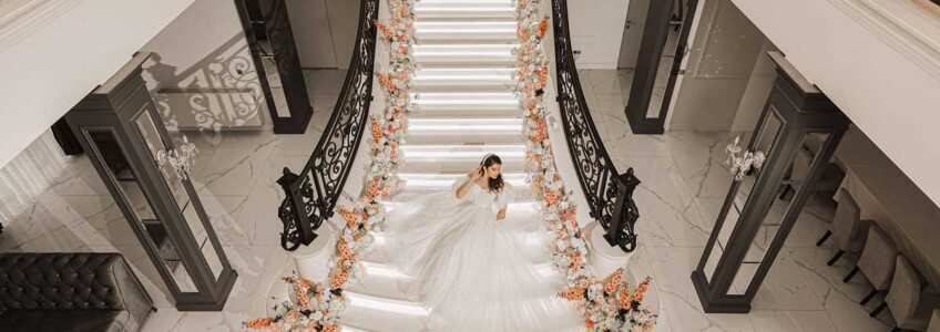 how to decorate wedding railing