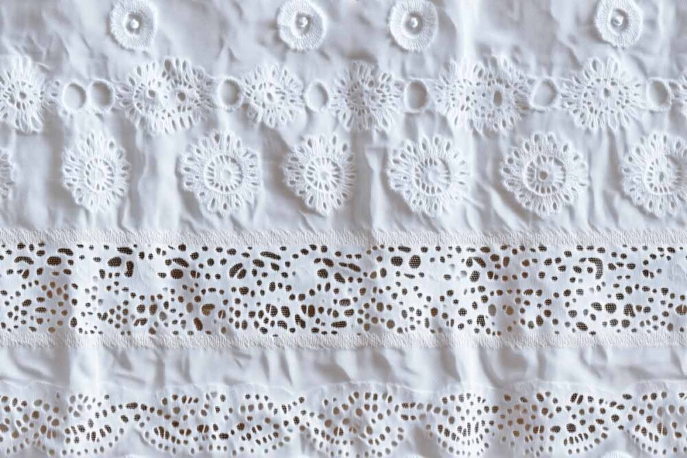 use lace St Gallen use lace St Gallen