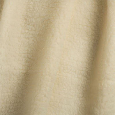 Pelo 682 Agnello Ecru' 683 Color